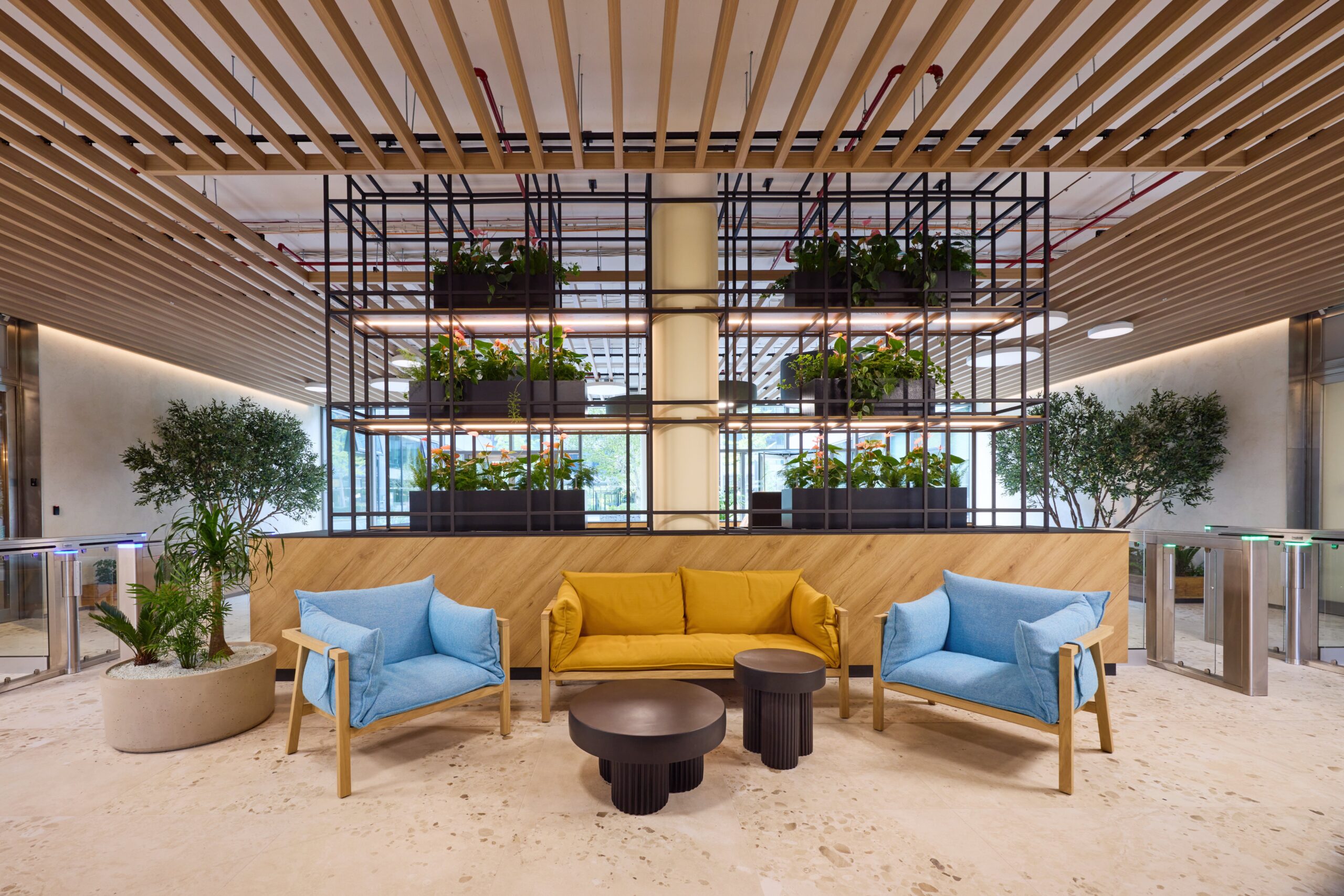 Ondrej-Vibes-WhiteStar-The-Park-Recepce-obchody-Fullres-00052-scaled