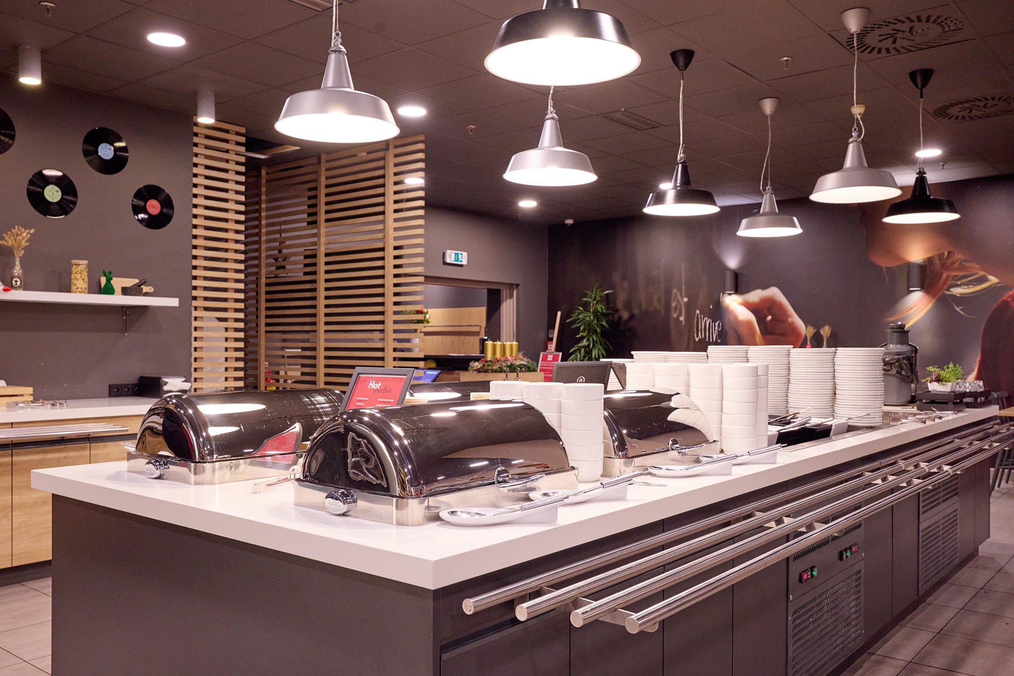 Hotel-Ibis-2048px-0006-1